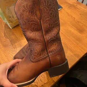 Ariat Women’s Square Toe Cowboy Boots 7.5